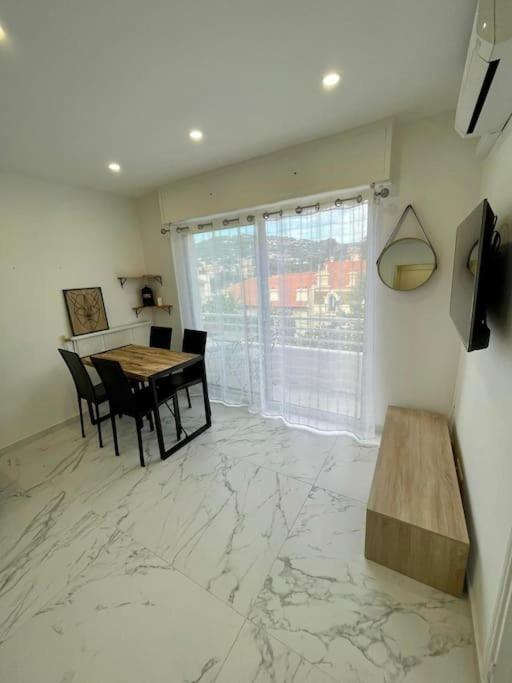 Joli T2 / Croisette Apartment Cannes
