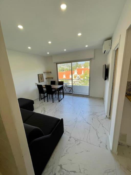 Apartment Joli T2 / Croisette